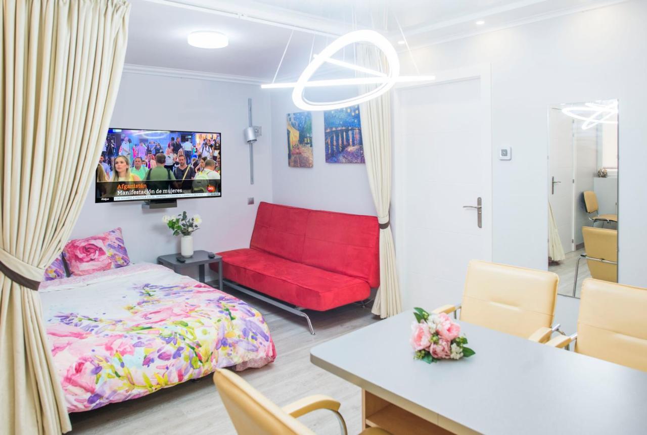 Camp Nou, Europa Fira - Modern Two-Bedroom Apartment With Heating L'Hospitalet de Llobregat Exteriör bild