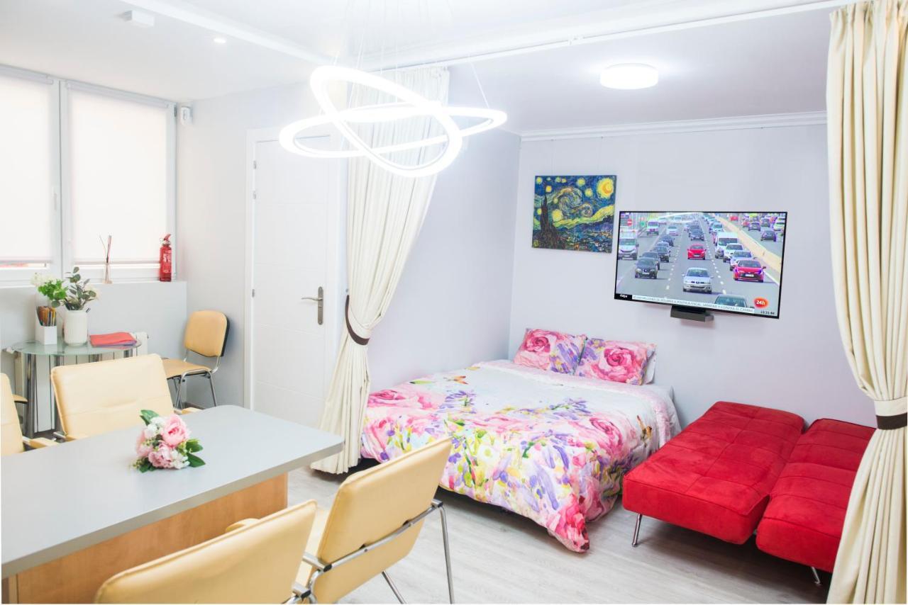 Camp Nou, Europa Fira - Modern Two-Bedroom Apartment With Heating L'Hospitalet de Llobregat Exteriör bild