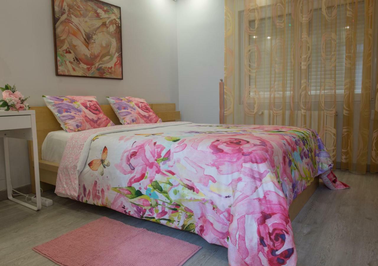 Camp Nou, Europa Fira - Modern Two-Bedroom Apartment With Heating L'Hospitalet de Llobregat Exteriör bild